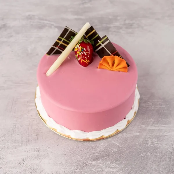 strawberry fresh cream cake